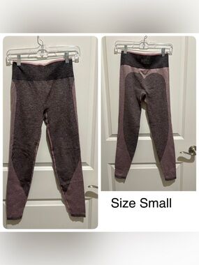 PINK Victoria's Secret Mauve & Charcoal Heart-Panel Leggings